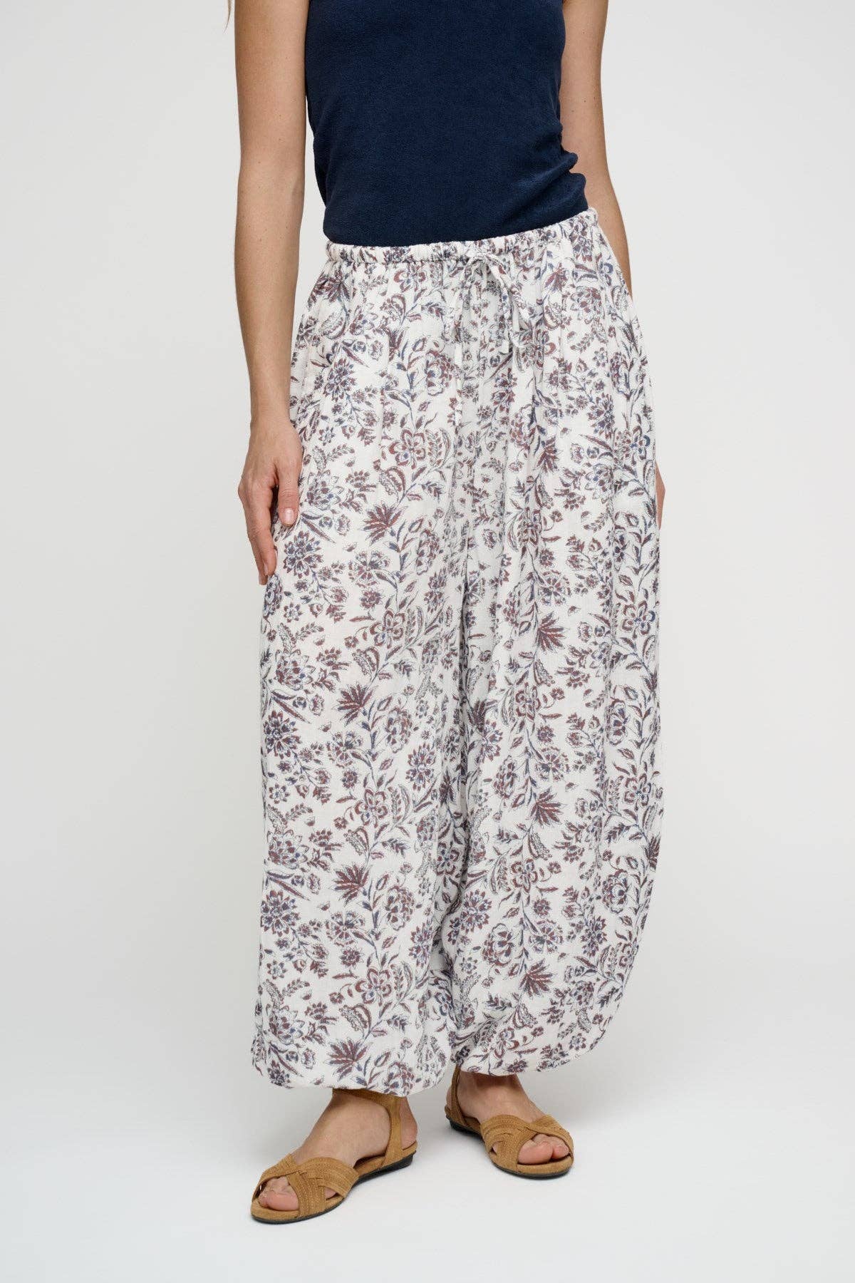 Breathe pants flower