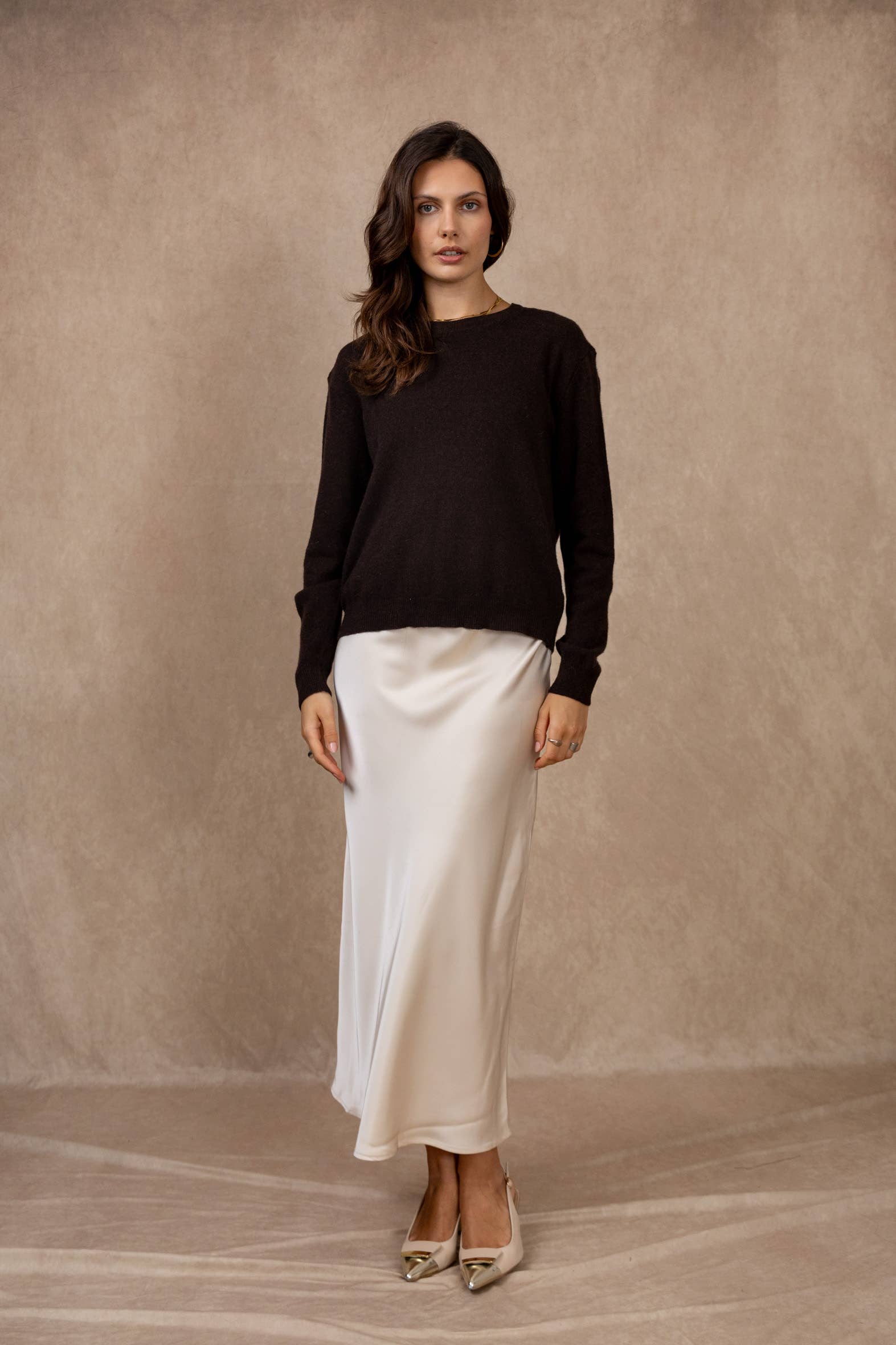 Short-sleeve round neck sweater in 100% extrafine merino wool