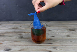 Cookut - Moby - whale tea infuser
