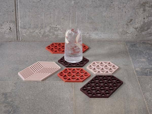 Zone Denmark - Trivet Triangles Burned Red