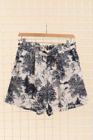 SHORTS WITH ELASTIC PRINT AT THE WAIST