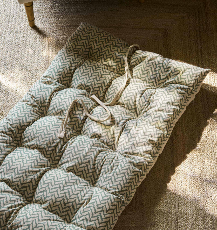 Roll Out Cushion Bed