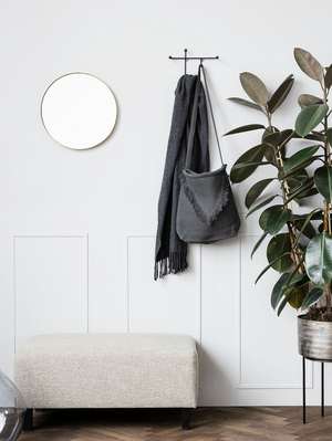 Prea Hook, Matt Black