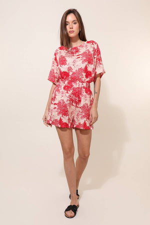 SHORTS WITH ELASTIC PRINT AT THE WAIST
